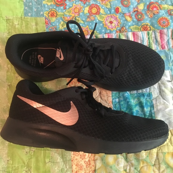 size 11 women's tennis shoes